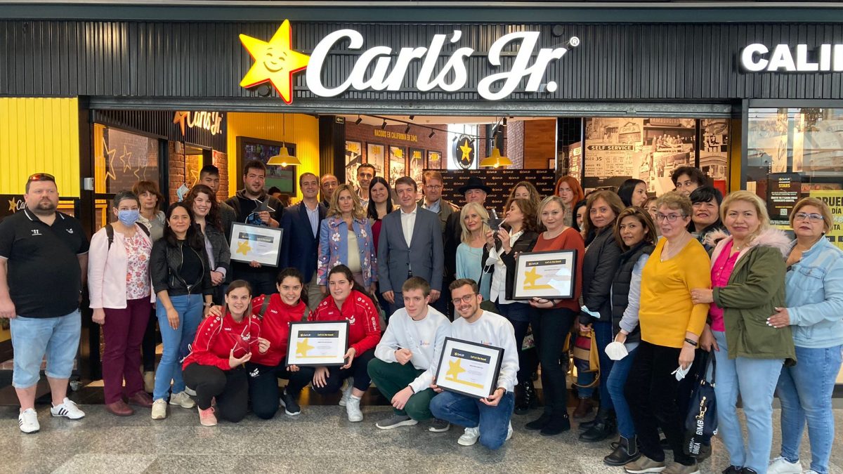 Paseo de Gracia: de residencia de los Milà y meca catalana del lujo a nueva  calle de 'fast food